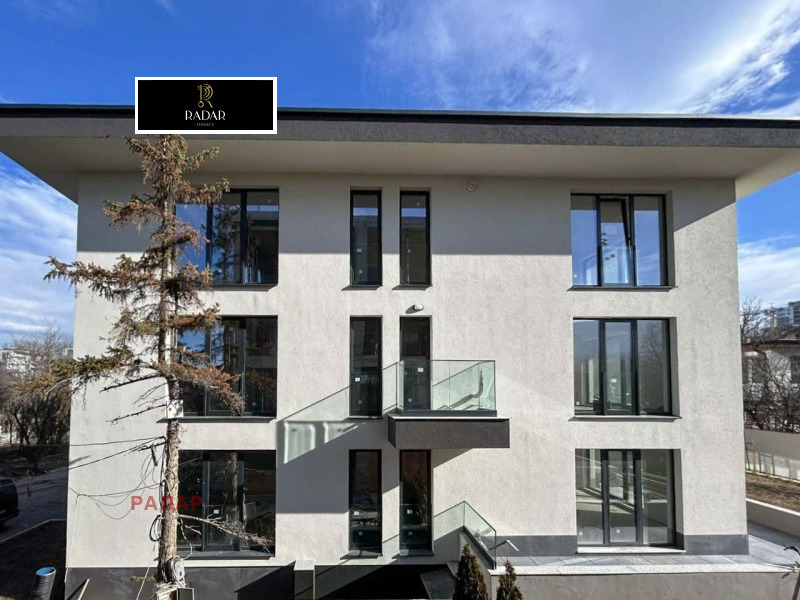 À venda  Casinha Sofia , Krastova vada , 129 m² | 92823864