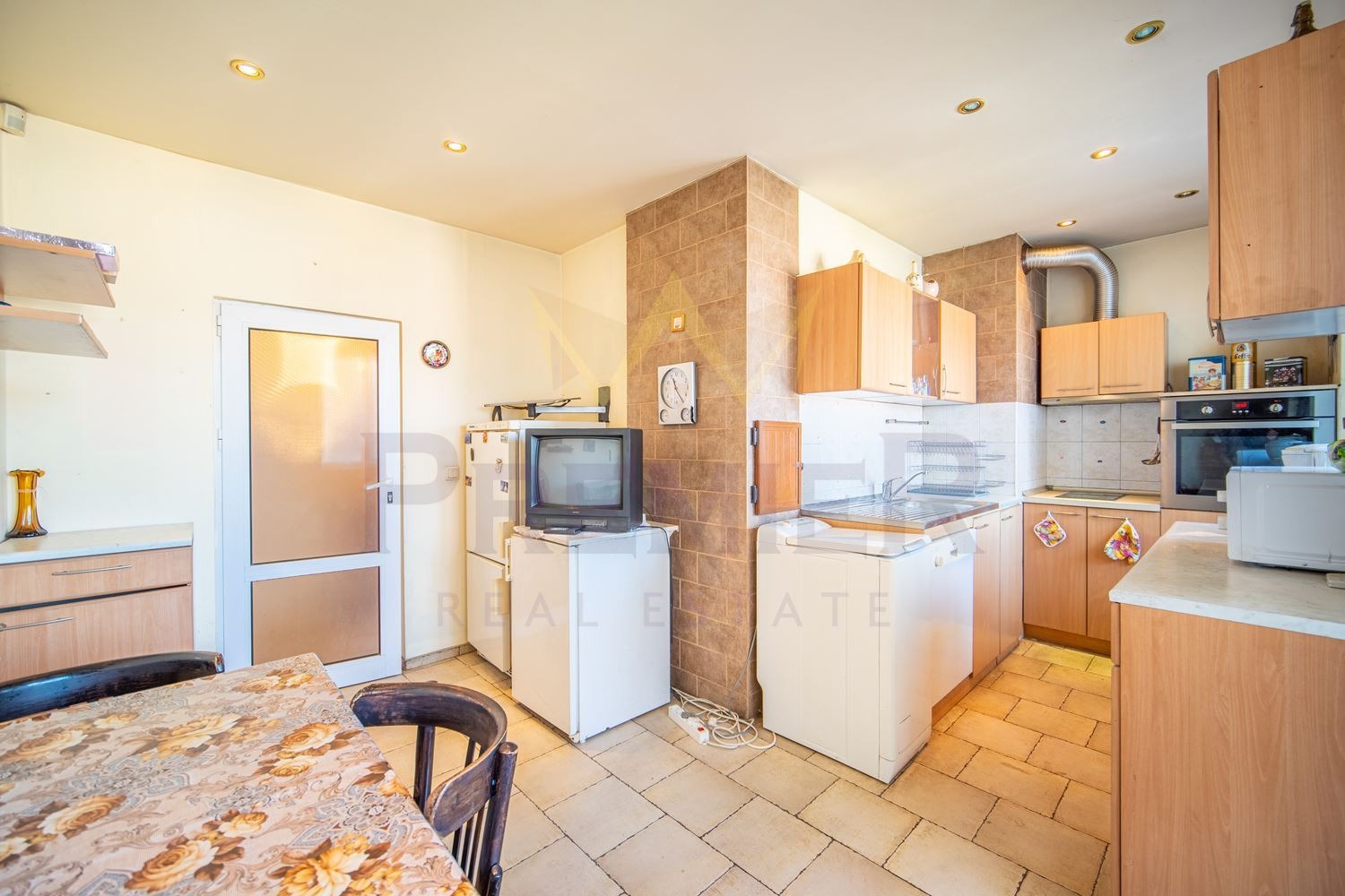 Продава 4-СТАЕН, гр. Варна, Лятно кино Тракия, снимка 4 - Апартаменти - 54110087