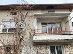 Hus Gotse Delchev, region Blagoevgrad 1