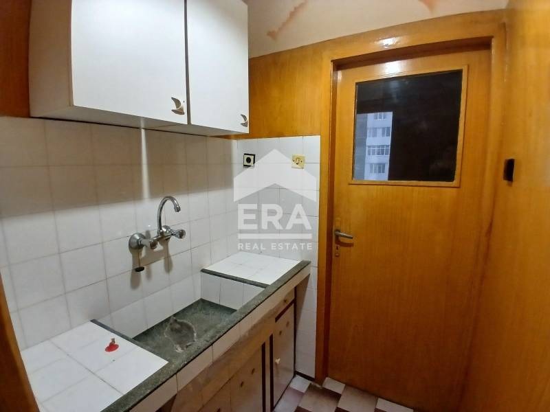 Продава 1-СТАЕН, гр. Ямбол, Граф Игнатиев, снимка 6 - Апартаменти - 52704053