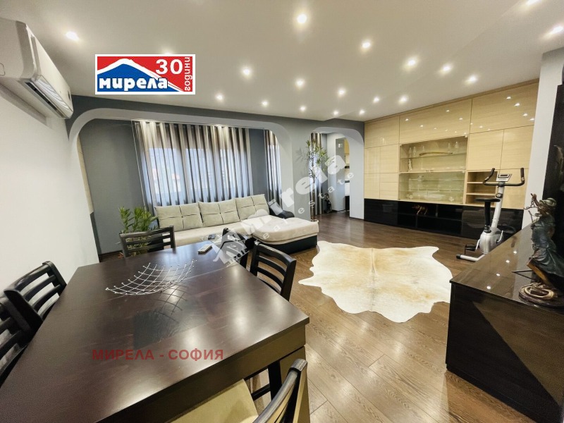 Продава  Huis Sofia , Kokaljane , 210 кв.м | 81865003 - изображение [2]