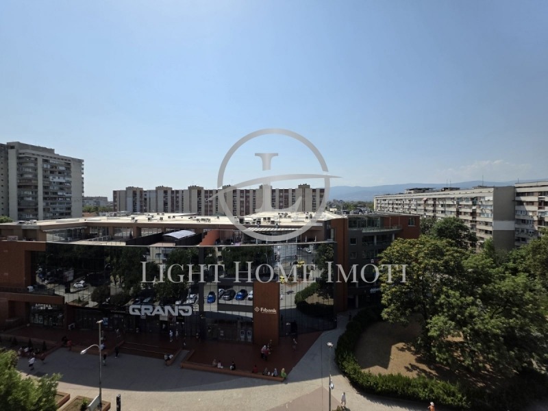 For Sale  Shop Plovdiv , Kamenitsa 1 , 54 sq.m | 64441210