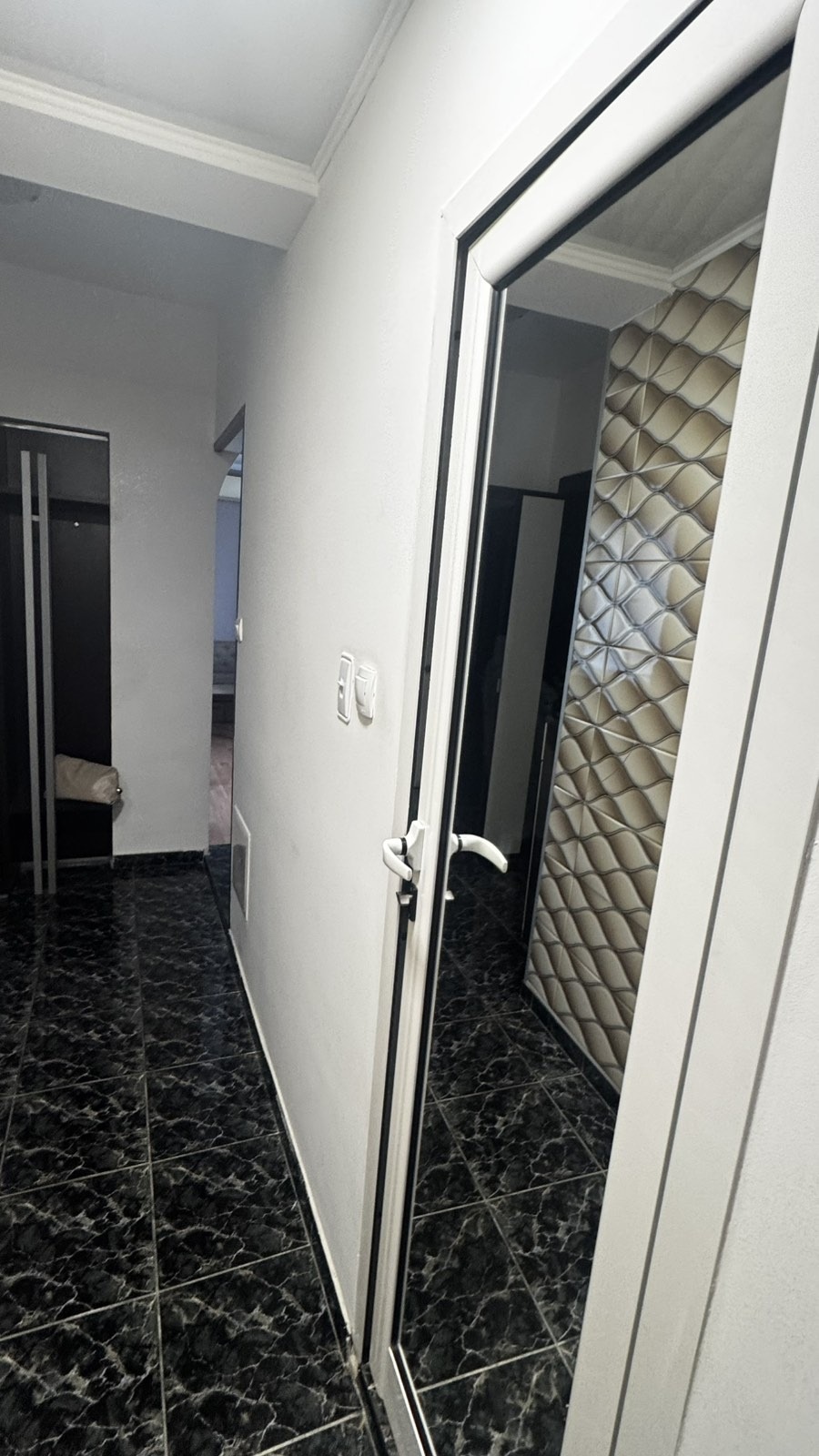 Продава 3-СТАЕН, гр. Русе, Чародейка - Юг, снимка 4 - Апартаменти - 54992547