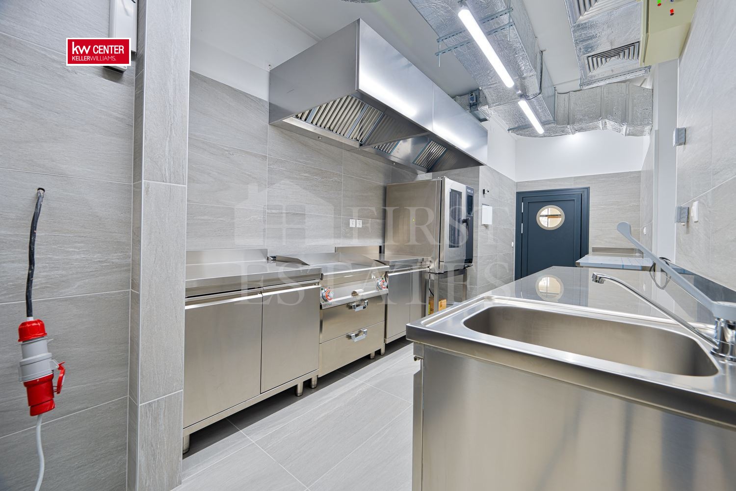 Продава МАГАЗИН, гр. София, Дружба 2, снимка 13 - Магазини - 54287291