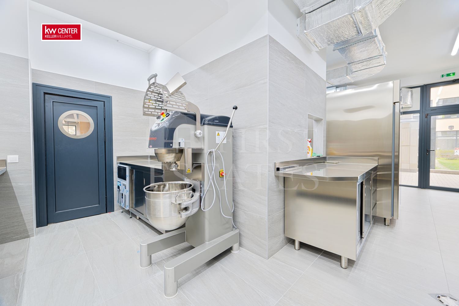 Продава МАГАЗИН, гр. София, Дружба 2, снимка 17 - Магазини - 54287291