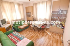 Продава  Етаж от къща, град Пловдив