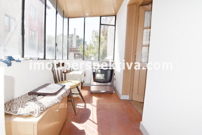 Продава ЕТАЖ ОТ КЪЩА, гр. Пловдив, Кършияка, снимка 9 - Етаж от къща - 55798627