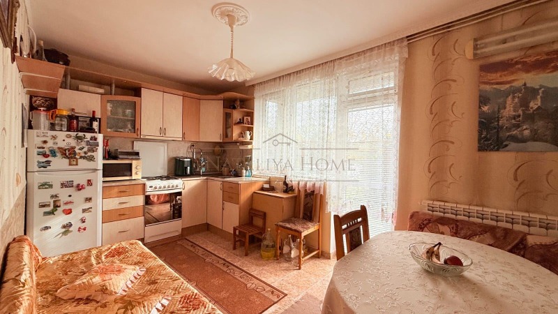 Продава КЪЩА, гр. Бургас, Черно море, снимка 3 - Къщи - 53087413