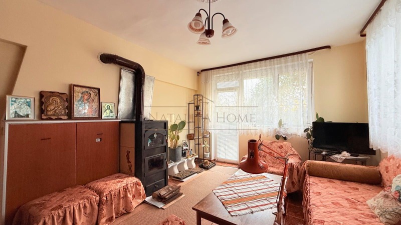 Продава КЪЩА, гр. Бургас, Черно море, снимка 2 - Къщи - 53087413