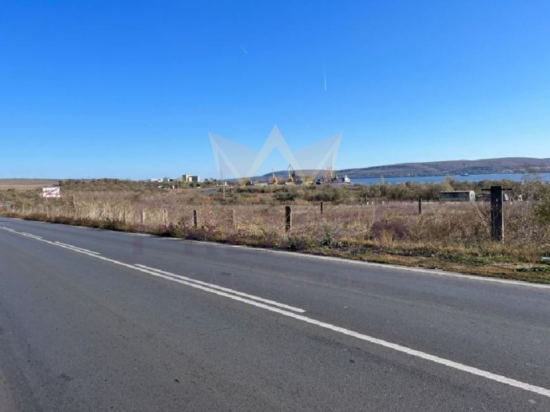 Продава ПАРЦЕЛ, с. Езерово, област Варна