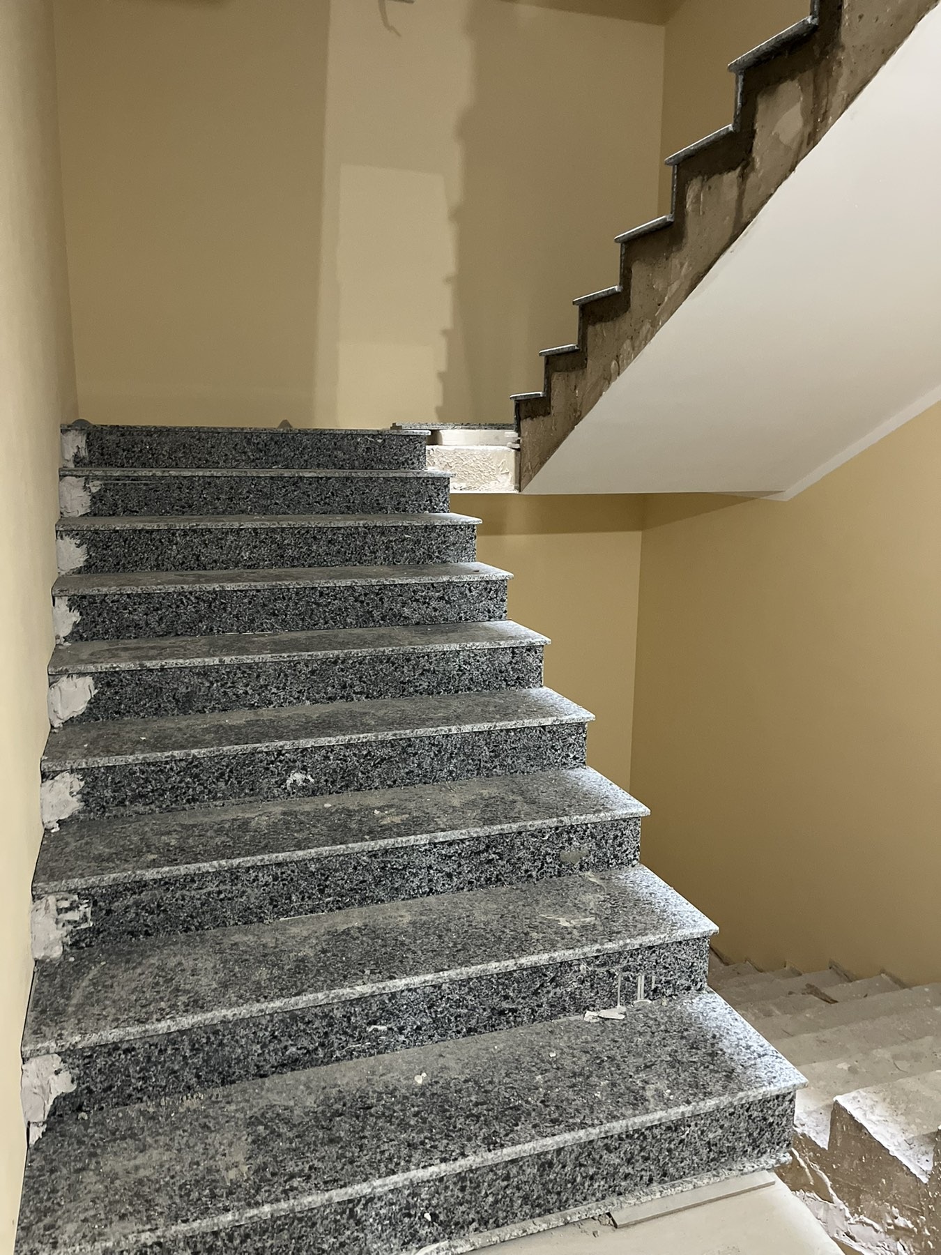 Продава МНОГОСТАЕН, гр. Русе, Център, снимка 15 - Апартаменти - 53561360