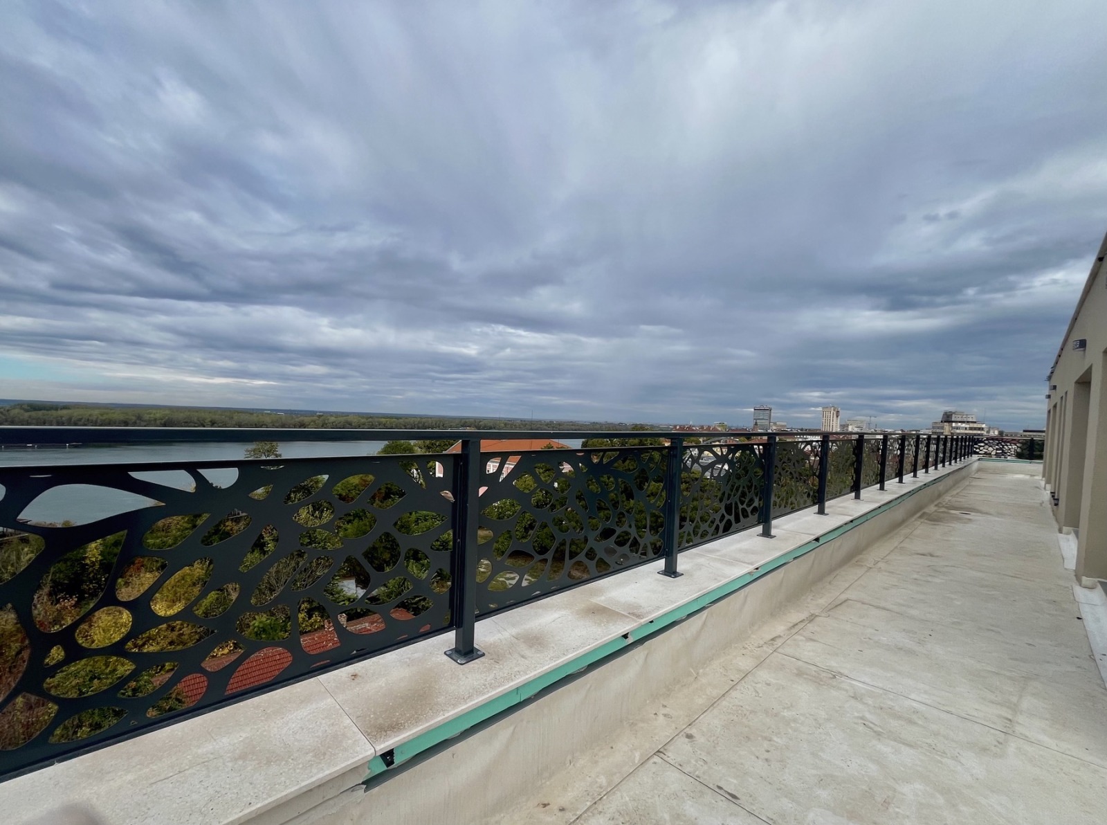 Продава МНОГОСТАЕН, гр. Русе, Център, снимка 14 - Апартаменти - 53561360