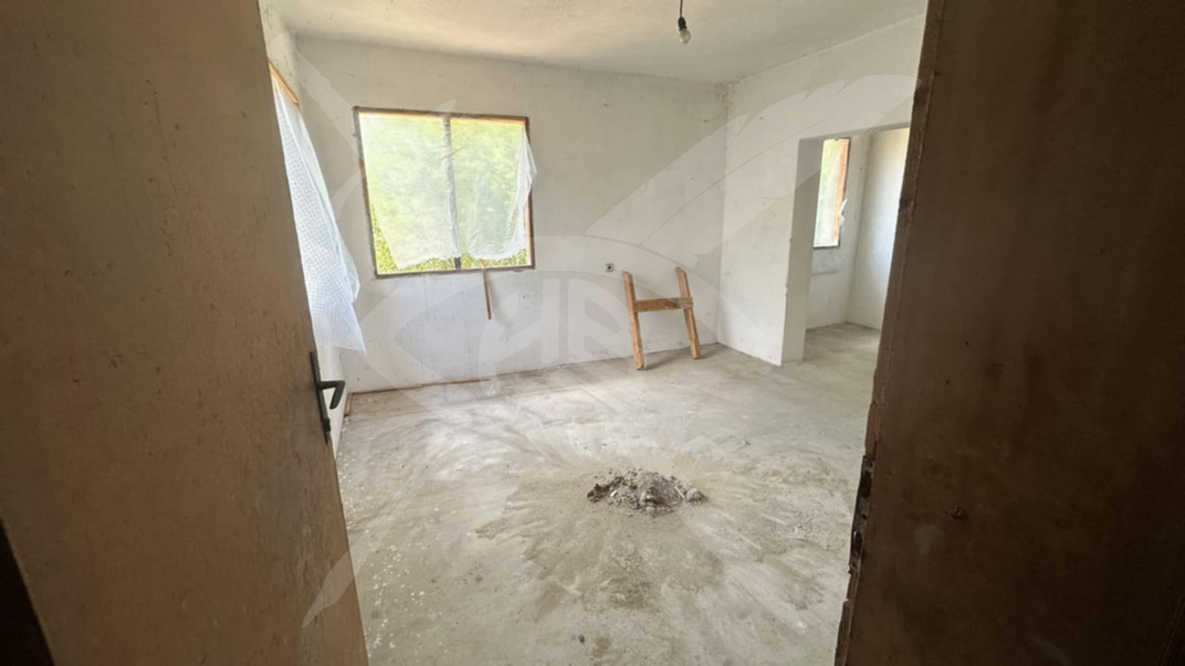 Продава КЪЩА, с. Царевци, област Варна, снимка 2 - Къщи - 51194522