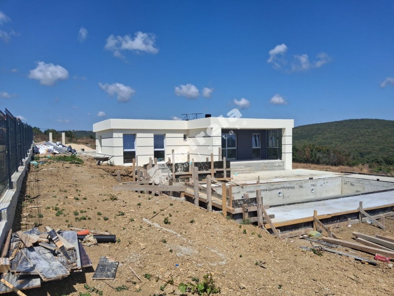 Продава КЪЩА, с. Баня, област Бургас, снимка 8 - Къщи - 50818251