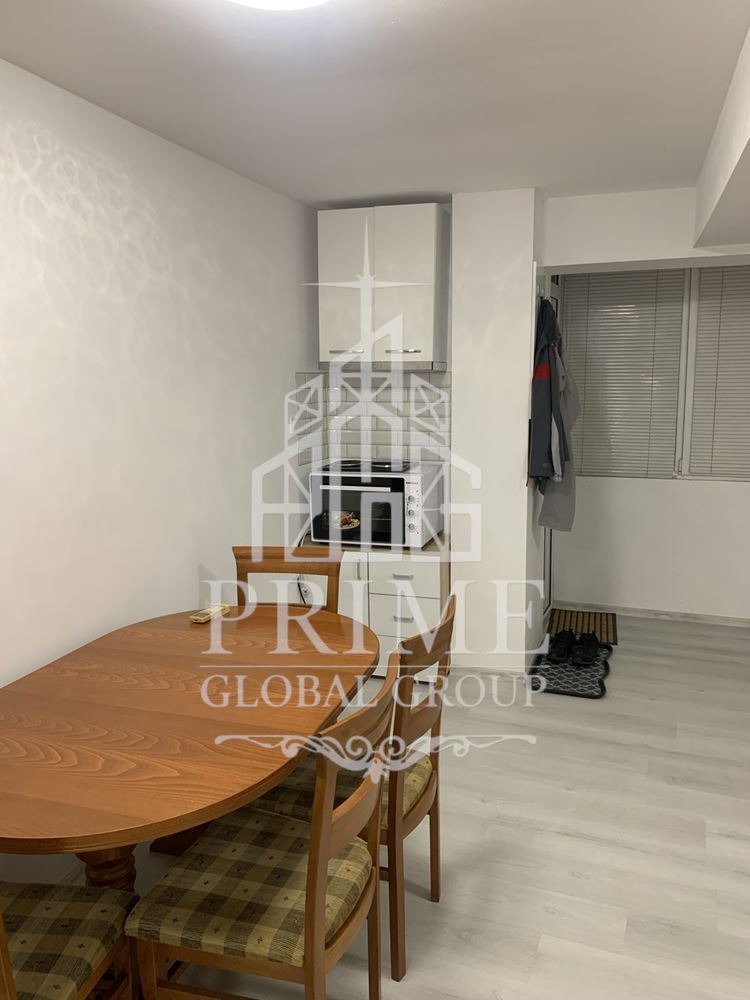 Продава 2-СТАЕН, гр. Бургас, Лазур, снимка 2 - Апартаменти - 55526215