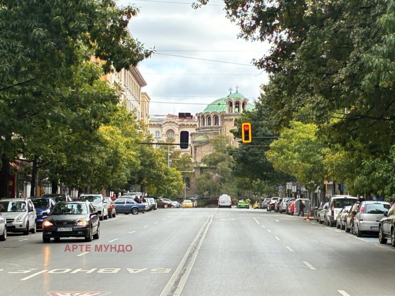 Продава  3-стаен град София , Център , 110 кв.м | 72526960