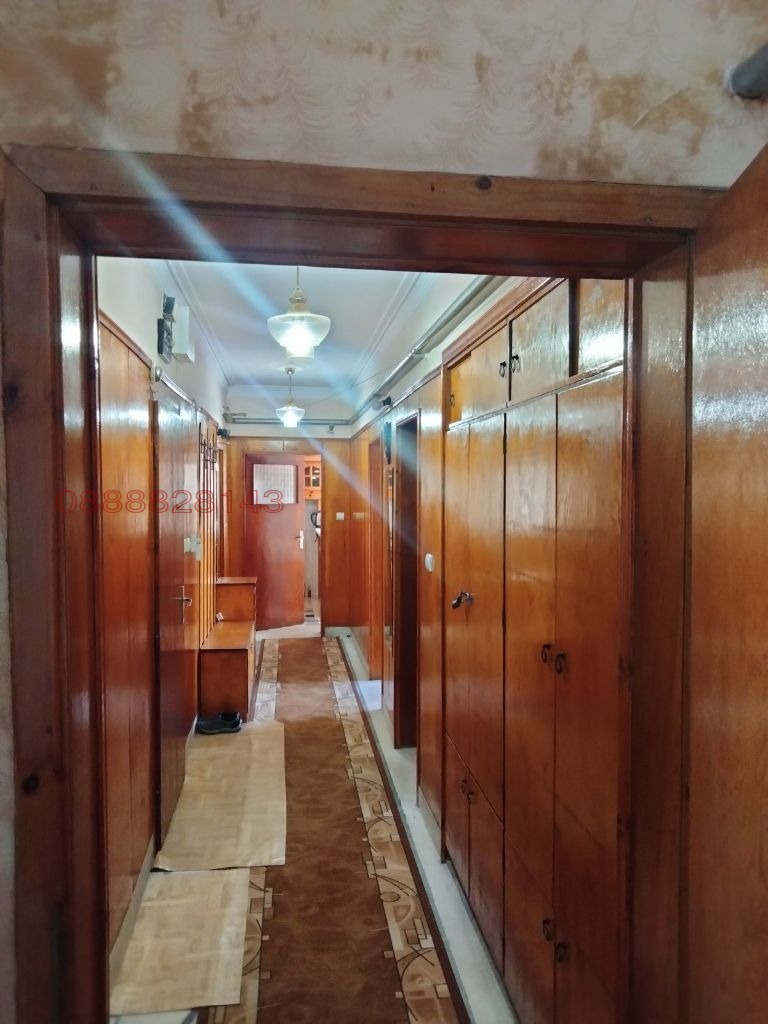 Продава МНОГОСТАЕН, гр. Благоевград, Идеален център, снимка 13 - Апартаменти - 56125853
