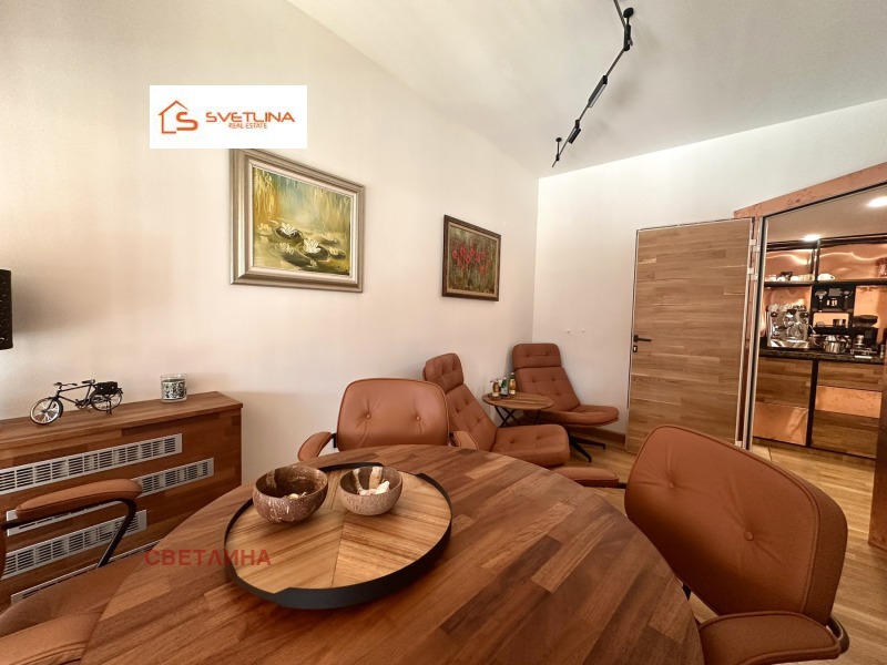 En venta  Comercio Sofia , Tsentar , 70 metros cuadrados | 41570618