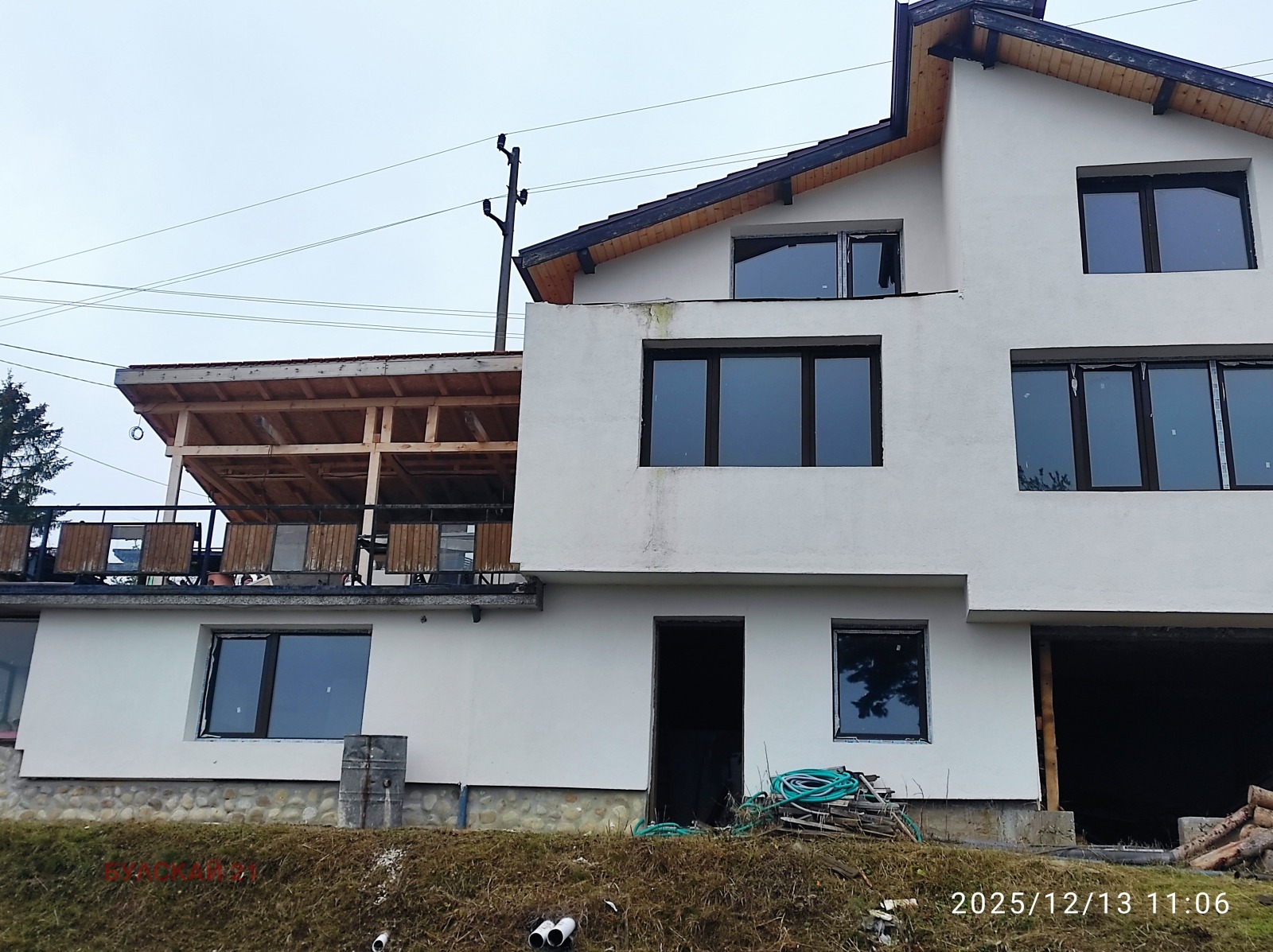 Продава КЪЩА, гр. София, м-т Щъркелово гнездо, снимка 2 - Къщи - 47580797
