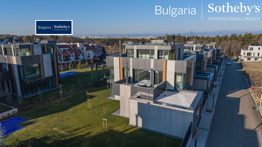 Продава КЪЩА, гр. София, м-т Детски град, снимка 3 - Къщи - 53113024