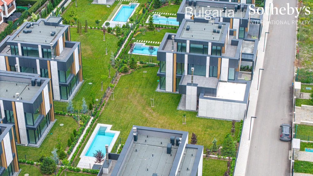 Продава КЪЩА, гр. София, м-т Детски град, снимка 9 - Къщи - 53113024
