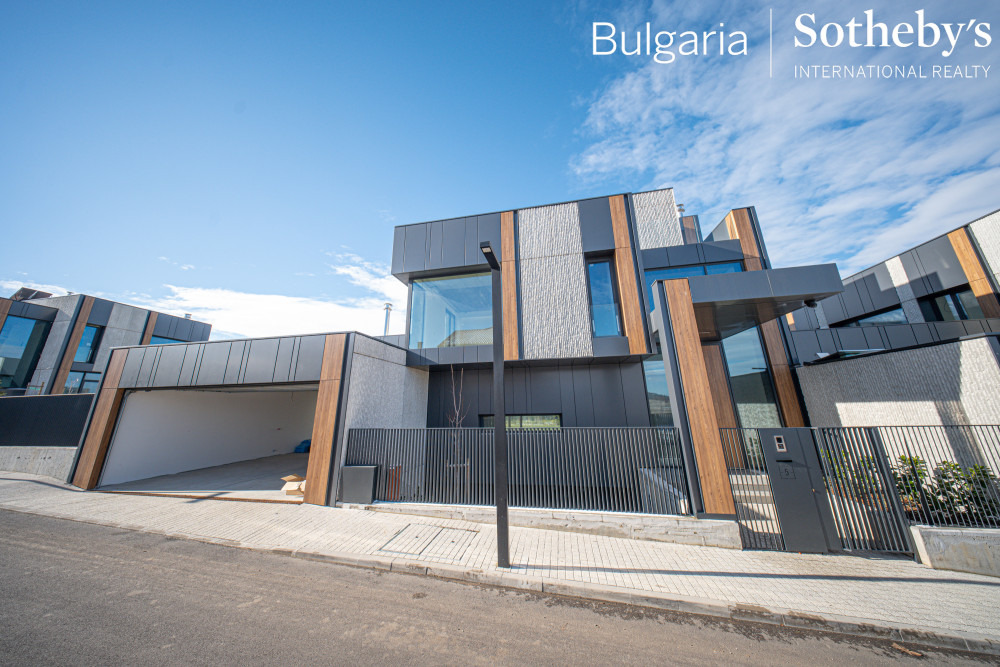 Продава КЪЩА, гр. София, м-т Детски град