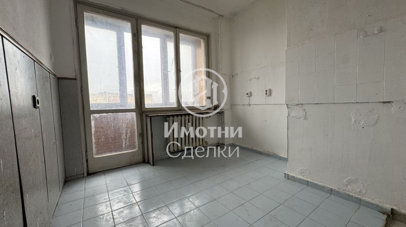 Продава 3-СТАЕН, гр. София, Толстой, снимка 3 - Aпартаменти - 48186417