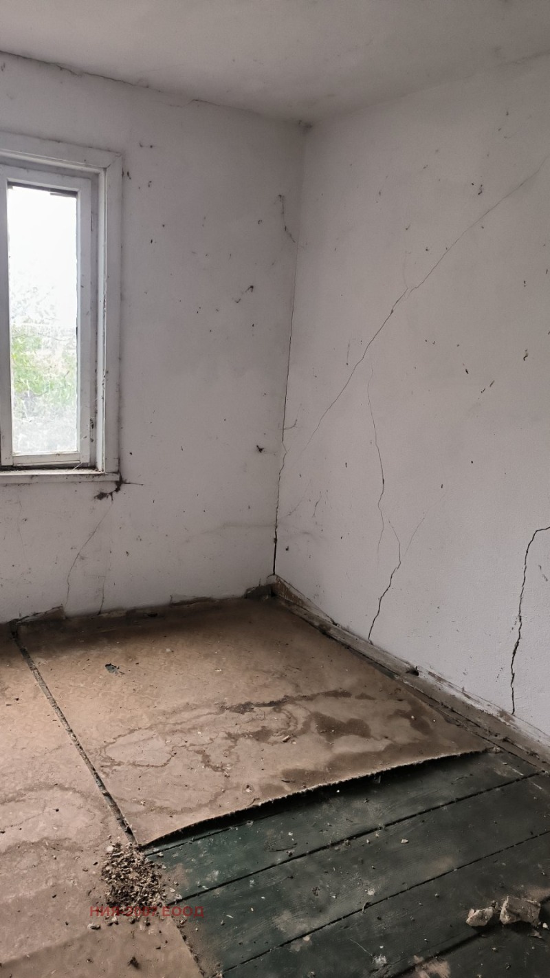 Продава КЪЩА, с. Враня, област Благоевград, снимка 2 - Къщи - 52550720