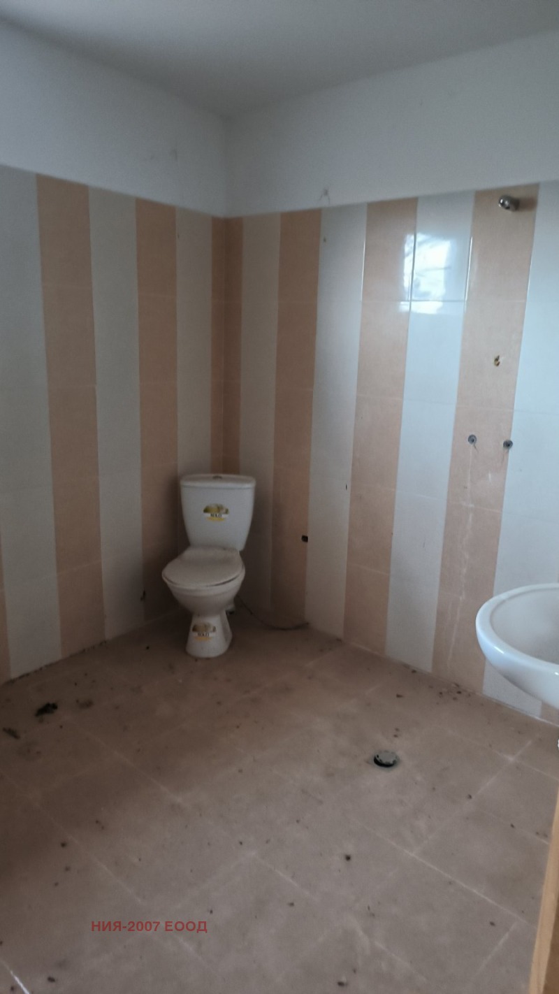 Продава КЪЩА, с. Враня, област Благоевград, снимка 3 - Къщи - 52550720