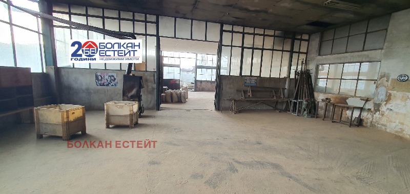 Na prodej  Průmyslová budova oblast Veliko Tarnovo , Debelec , 500 m2 | 49698399 - obraz [2]