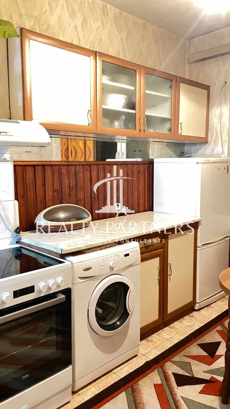 Продава 2-СТАЕН в град Перник, Изток - 64 кв.м / 76 000 € » 148 643.08 лв., РИЪЛТИ ПАРТНЪРС