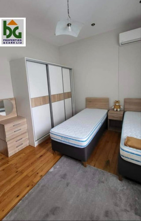 2 Schlafzimmer Zentar, Warna 7