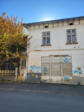 Maison Idealen tsentar, Pleven 9