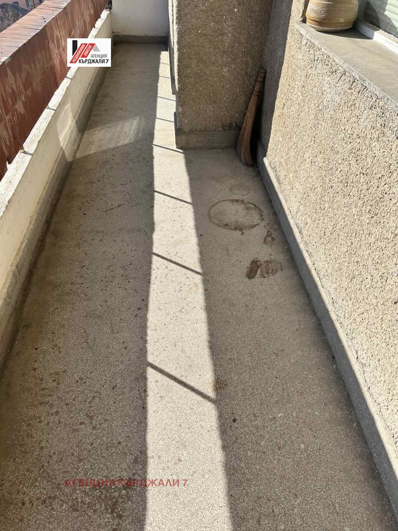 Продава МНОГОСТАЕН, гр. Кърджали, Байкал, снимка 11 - Апартаменти - 52800837