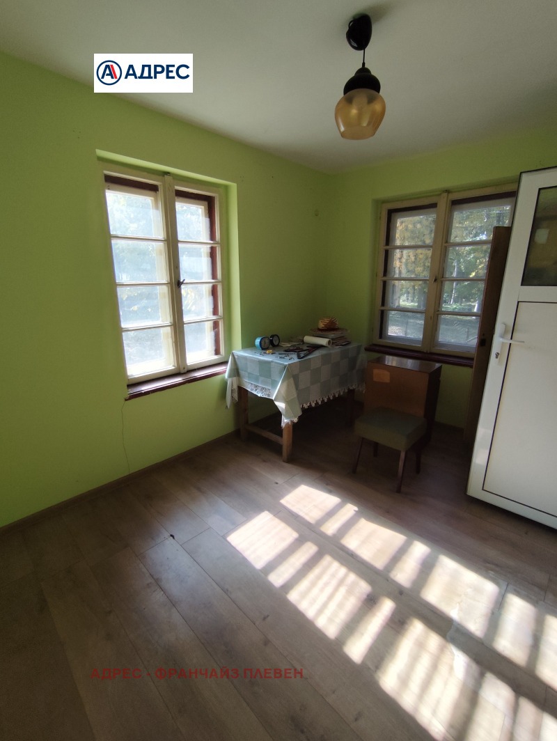 Продава КЪЩА, с. Върбица, област Плевен, снимка 5 - Къщи - 52600365