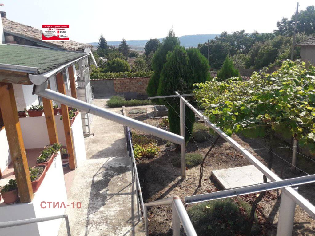 Продава КЪЩА, с. Войвода, област Шумен, снимка 2 - Къщи - 54216510