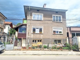 Продава етаж от къща град Перник Клепало - [1] 