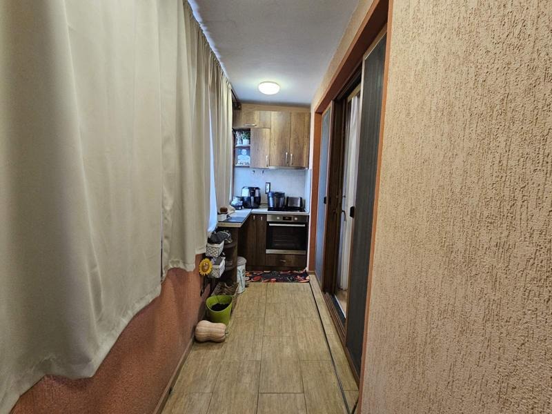 Продава ЕТАЖ ОТ КЪЩА, гр. Лясковец, област Велико Търново, снимка 8 - Етаж от къща - 52385183