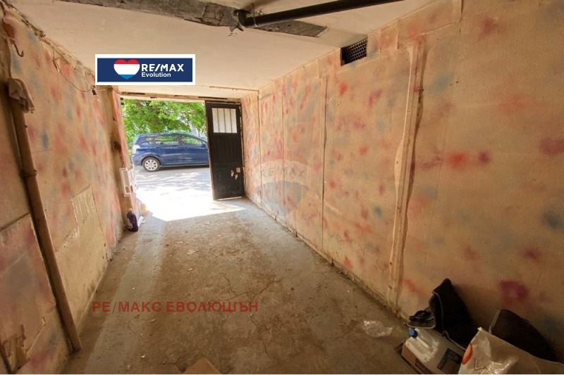 In vendita  Box auto Razgrad , Beli Lom , 13 mq | 79841329 - Immagine [2]