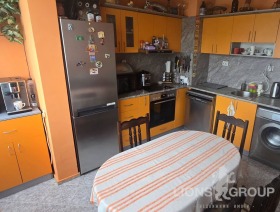 Продава 3-стаен град Варна Левски 1 - [1] 