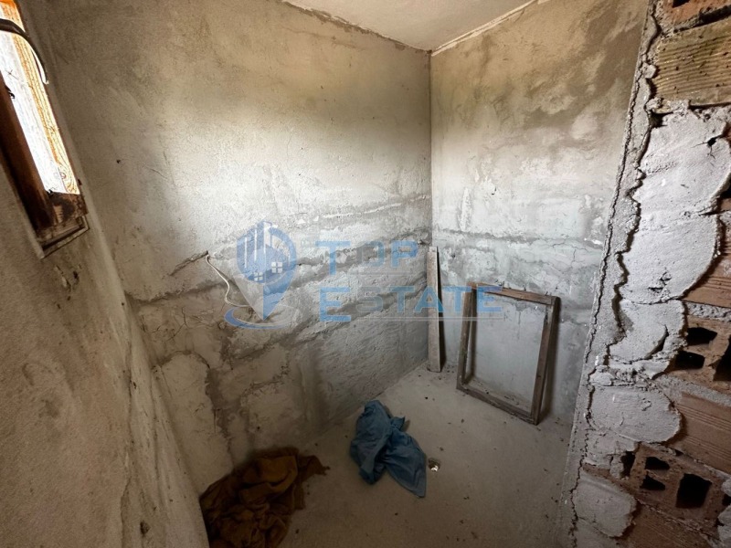 Продава КЪЩА, гр. Борово, област Русе, снимка 12 - Къщи - 45314636