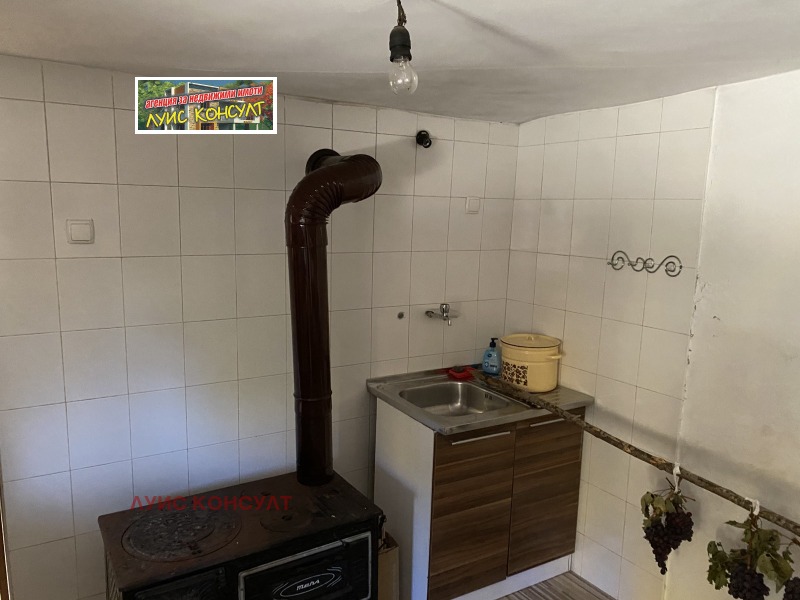 Продава КЪЩА, с. Вирове, област Монтана, снимка 15 - Къщи - 53254626