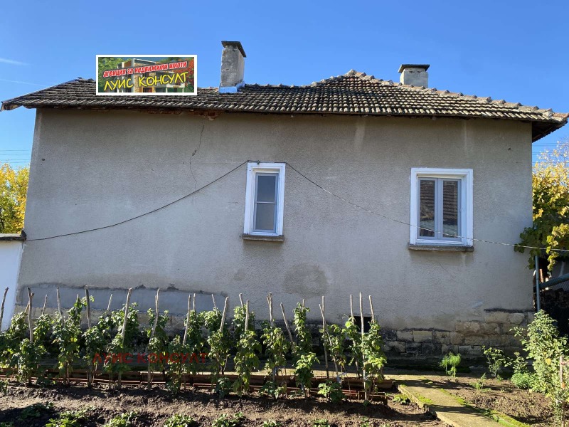 Продава КЪЩА, с. Вирове, област Монтана, снимка 3 - Къщи - 53254626