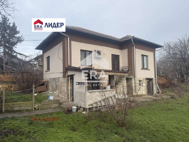 Продава КЪЩА, с. Червена вода, област Русе