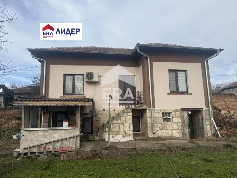 Продава КЪЩА, с. Червена вода, област Русе, снимка 2 - Къщи - 54762333