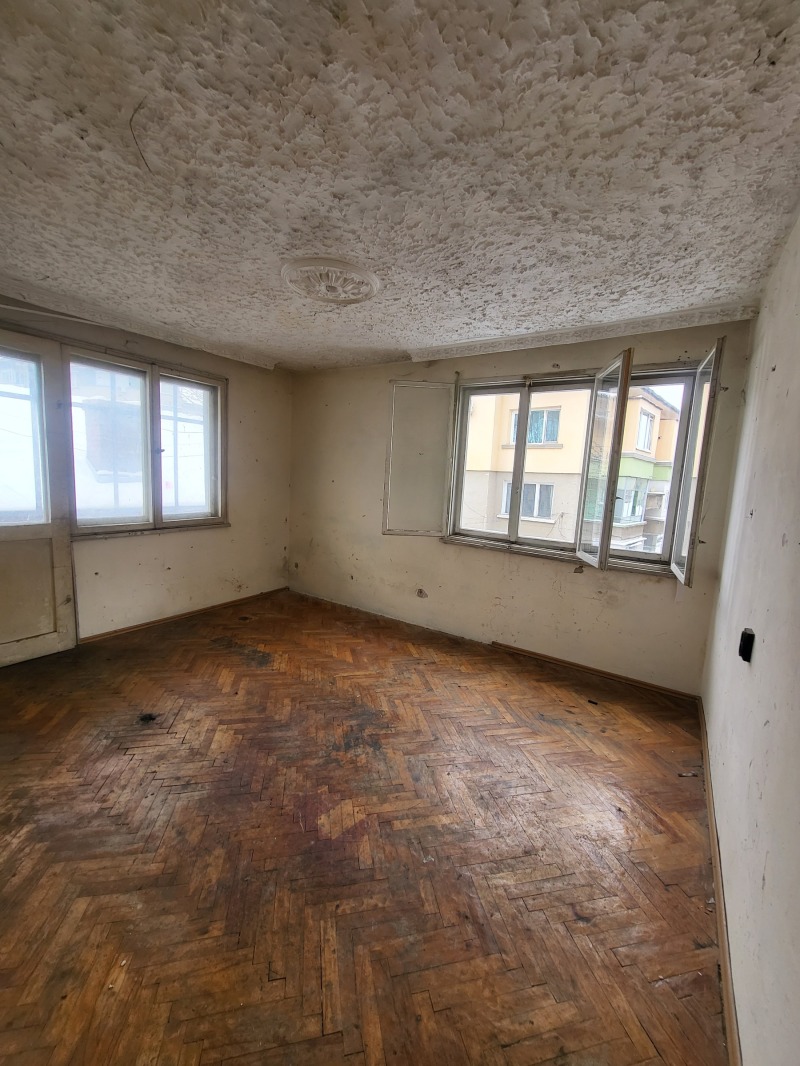 Продава 4-СТАЕН, гр. Плевен, Идеален център, снимка 6 - Апартаменти - 53184145