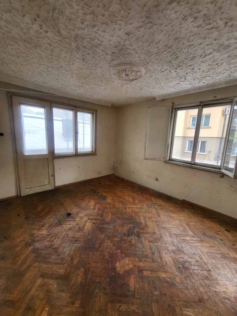 Продава 4-СТАЕН, гр. Плевен, Идеален център, снимка 4 - Апартаменти - 53184145