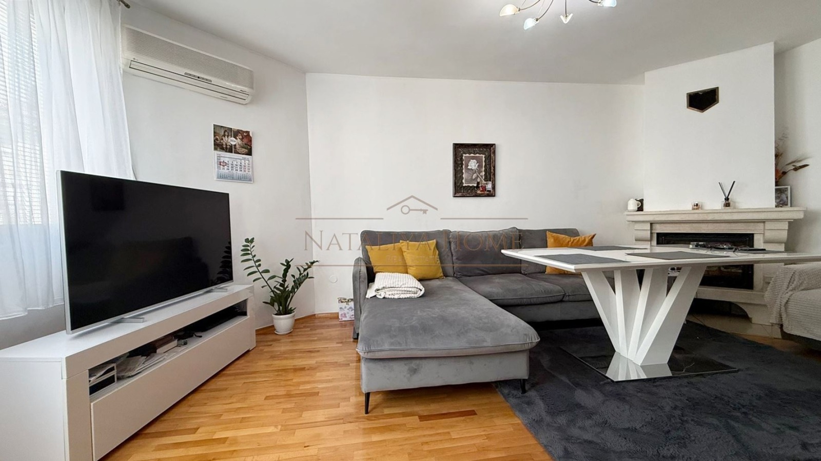 Продава МНОГОСТАЕН, гр. Бургас, Възраждане, снимка 2 - Апартаменти - 54540682