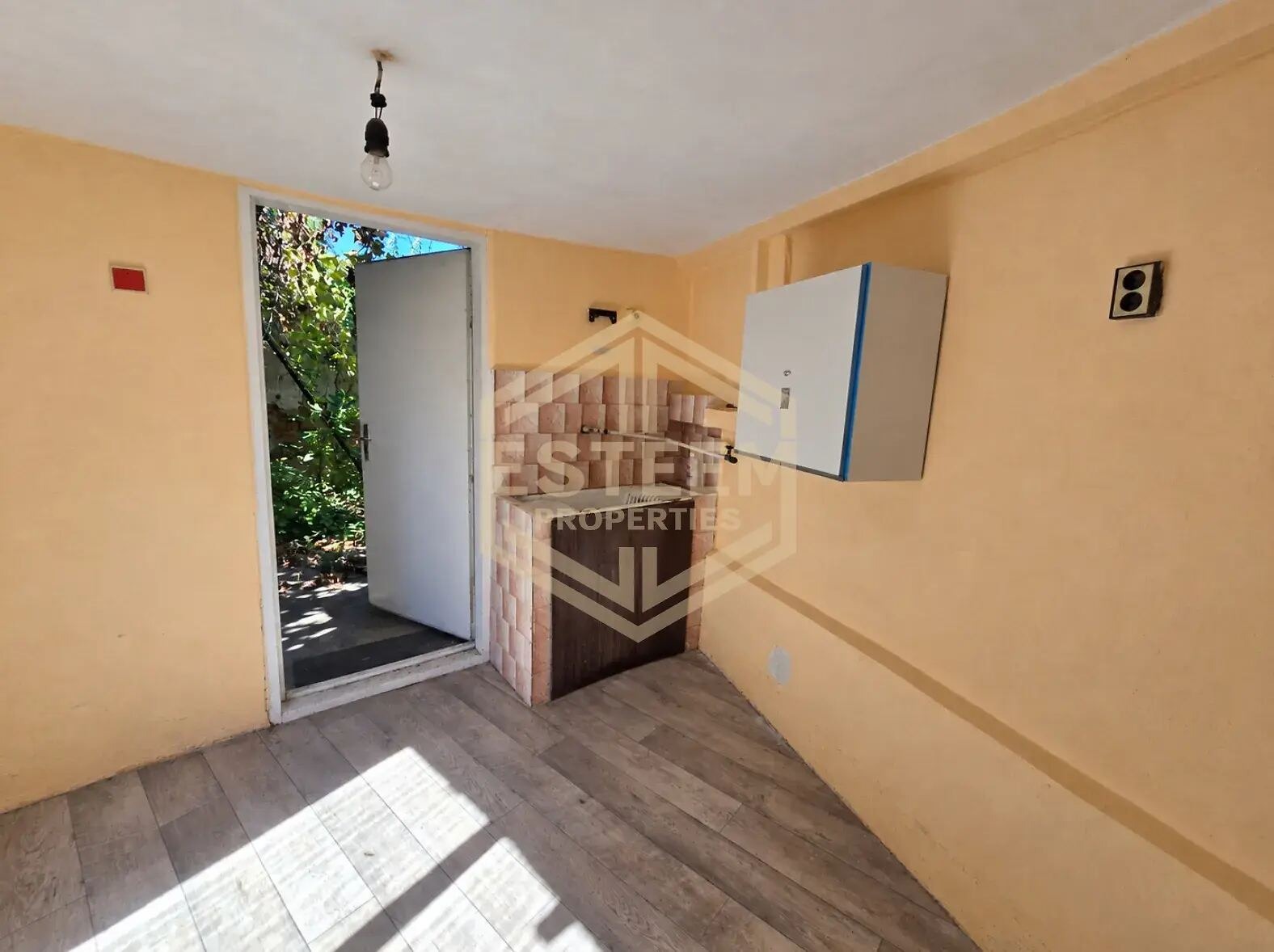 Продава КЪЩА, гр. Русе, Промишлена зона - Запад, снимка 5 - Къщи - 56129698