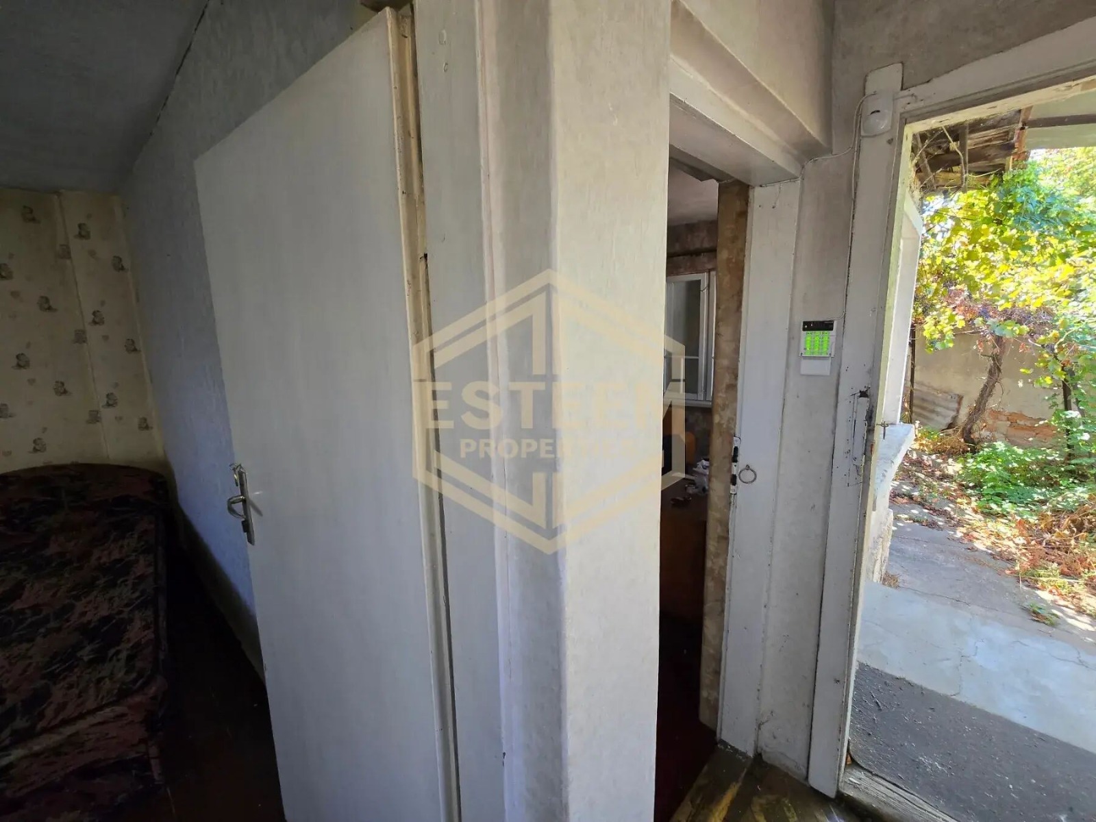 Продава КЪЩА, гр. Русе, Промишлена зона - Запад, снимка 6 - Къщи - 56129698